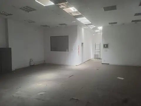 Galpon en Venta 51  mts Fondo