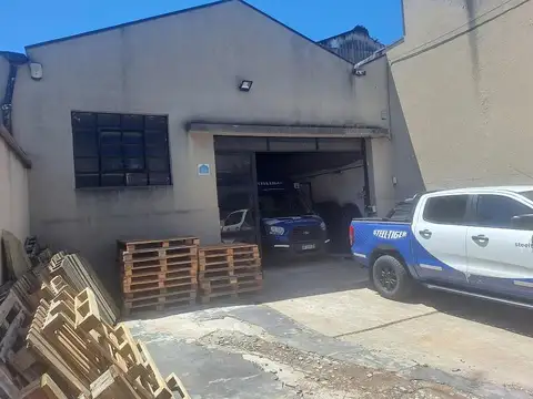 Galpon en Venta en Pompeya, USD 550.000