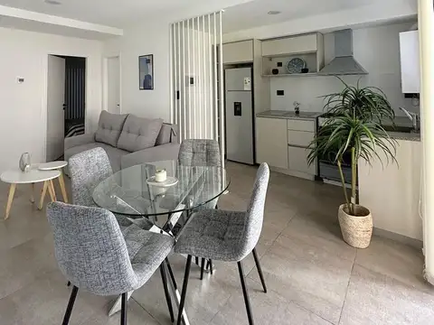 Departamento de dos ambientes con cochera 