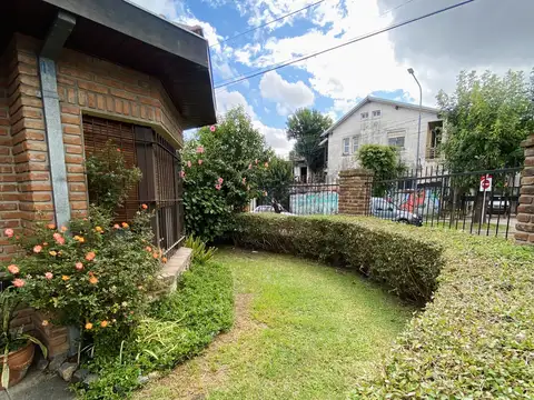 Pasteur y Celina Voena