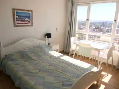 Av. 23 685 , Piso 18