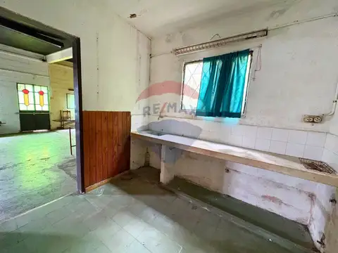 Local en Venta 77 años