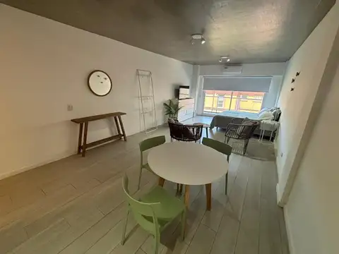 Teniente Juan Domingo Peron 4100, Piso 4