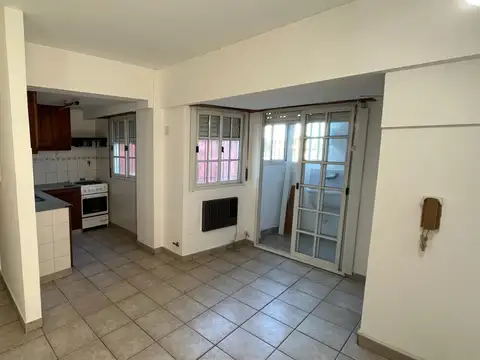 Departamento en Alquiler en Caseros, $ 750.000