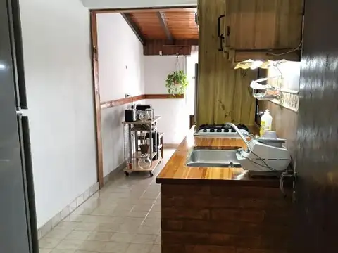 Casa 4 ambientes con 1 baño