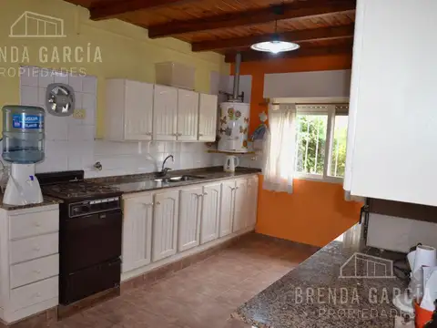 3 DE FEBRERO 557 ESQUINA COMBATIENTES DE MALVINAS