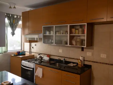 Departamento 3 Amb con balcón al contrafrente - Cocina reciclada