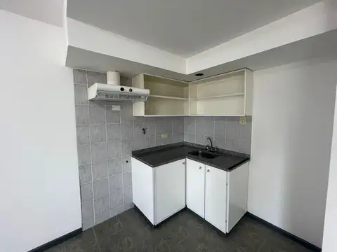 Departamento en Alquiler en Bernal Oeste, $ 550.000