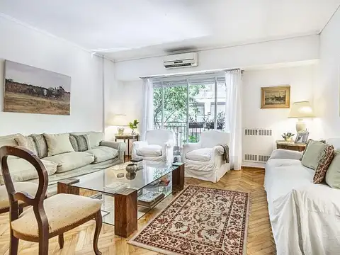 Bustamante y Libertador , 4 AMBIENTES AL FRENTE CON LUZ , BALCON IMPECABLE