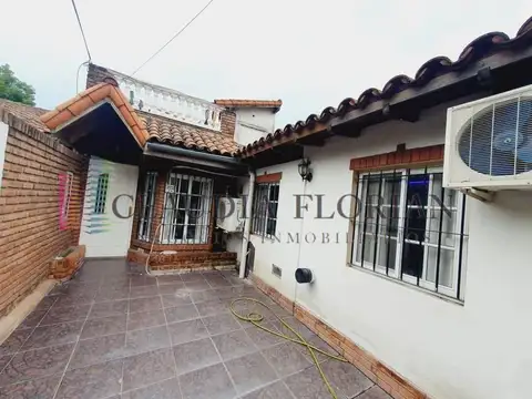 Casa - Venta - Argentina, Malvinas Argentinas - Tomas Godoy Cruz 1005