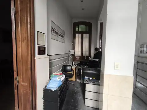 Casa Local Edificio de 700 Metros Apto Todo Destino