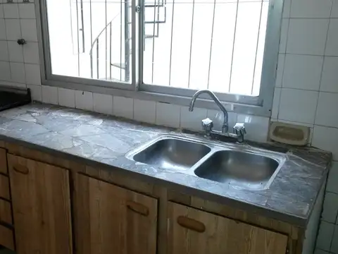 Saraza 1500, Piso PB