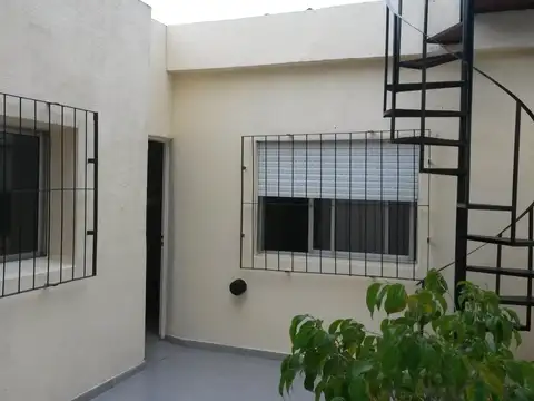 DUEÑO ALQUILA - PH 2 ambientes con patio y terraza SIN EXPENSAS - UNICO!