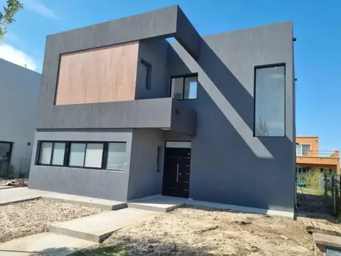 Casa  en Venta en Vila Marina II, Villanueva, Tigre