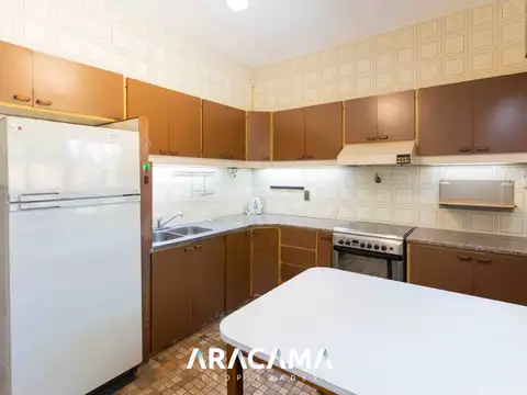 Casa 7 ambientes con 3 baños