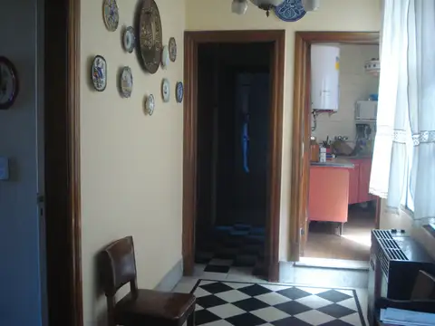 Depto Tipo Casa 6 ambientes con 2 baños