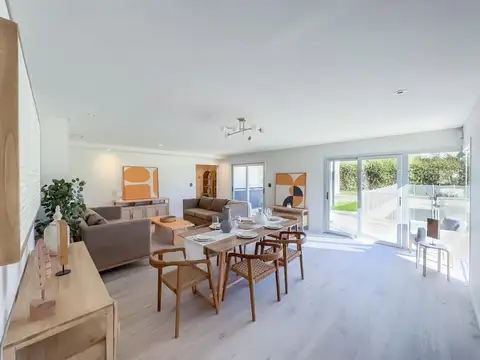 Casa 3 dormitorios, cocina separada, pileta, Funes hill, sobre blvd