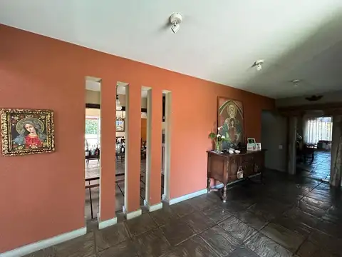 Casa 6 ambientes con 3 baños