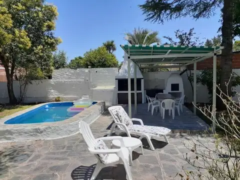 Casa en Alquiler en De Vicenzo Grande, $ 1.200.000
