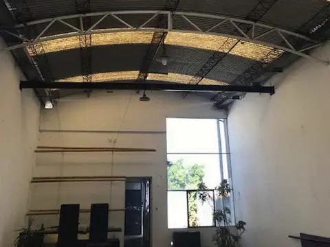 PISO COMERCIAL O PROFESIONAL