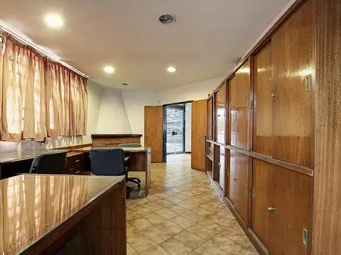 Av. Velez Sársfield al 1600