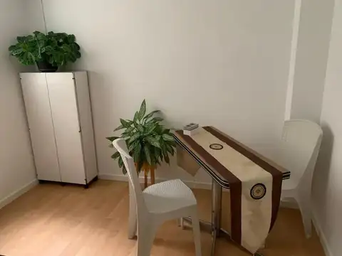 Oficina Semipiso 85 m² Al Frente – Tribunales, Seguridad y Luz Natural