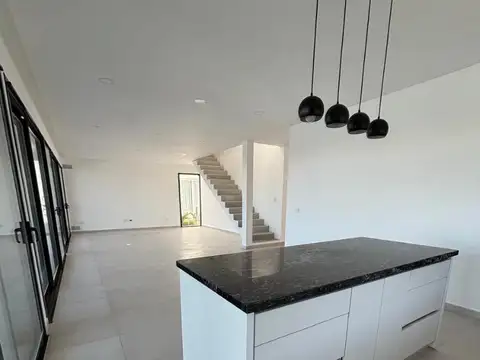 Casa en Venta en Santa Ana, USD 495.000