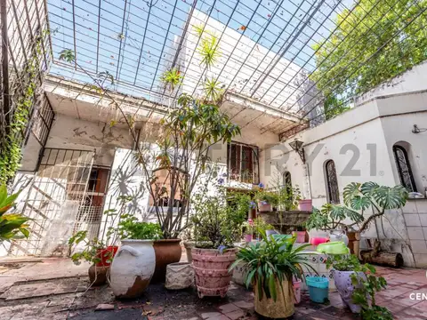 VENTA CASA 3 DORMITORIOS, PATIO Casa en venta en Pichincha.