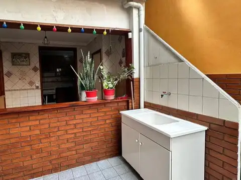 Depto Tipo Casa en Venta con 1 cocheras