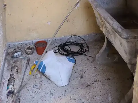 Depto Tipo Casa 4 ambientes con 2 baños