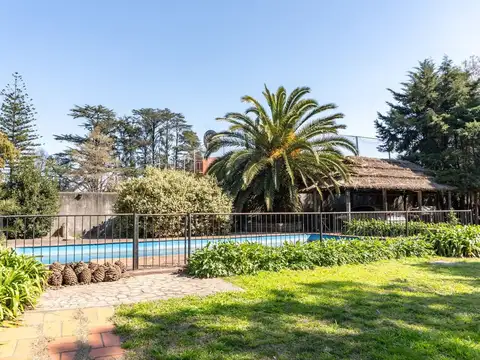 VENTA CASA QUINTA CRUCE CASTELAR OPORTUNIDAD