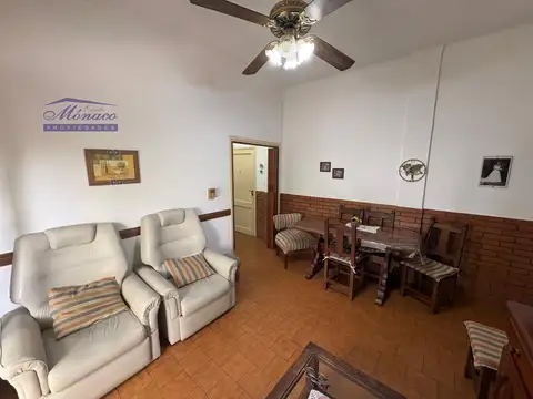 Depto Tipo Casa en Venta 50 años