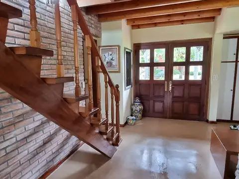 Casa en Venta con 5 cocheras