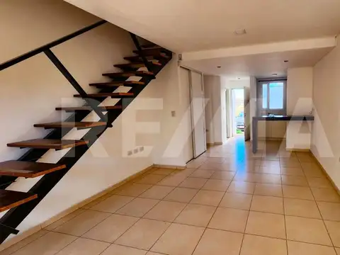 VENTA DUPLEX DOS DORMITORIOS FERNANDEZ ORO