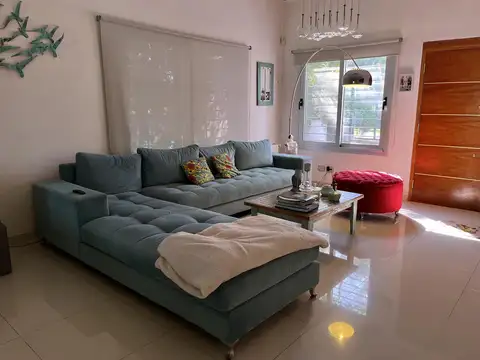 Casa en Venta en Zarate, USD 200.000