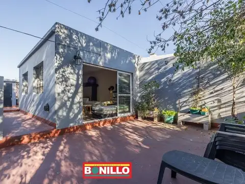 Depto Tipo Casa 4 ambientes con 2 baños