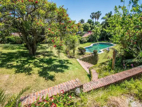 Casa en Venta con 1 cochera