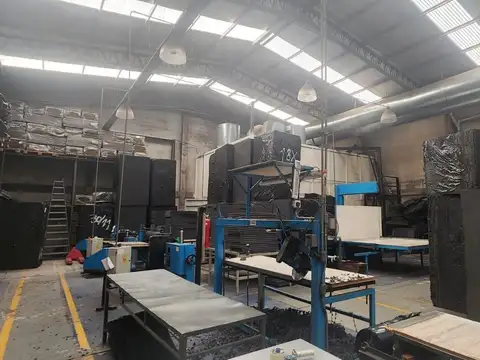 Galpon en Venta 17  mts Frente