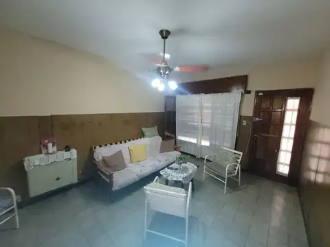 Depto Tipo Casa 7 ambientes con 1 baño