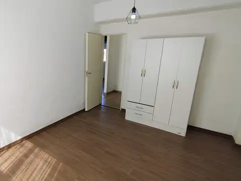 Depto Tipo Casa en Alquiler 40 años