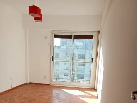 Departamento en Venta en Parque Chacabuco, USD 87.000