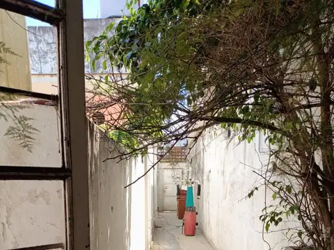 GALPON ENTRADA POR PASILLO TODO LOSA SIN COLUMNAS + PREFABRICADA 3 AMBIENTES EN TERRAZA