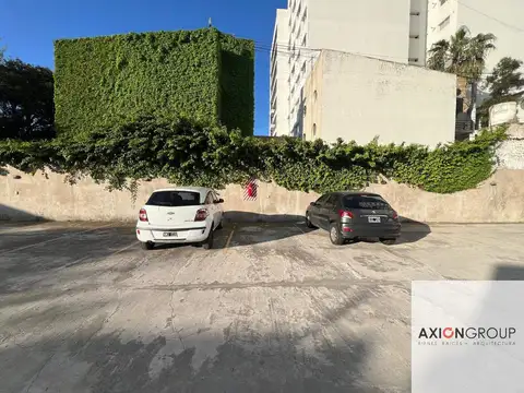 Cochera en Venta Semicubierta