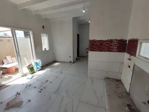 Depto Tipo Casa en Alquiler al Noreste