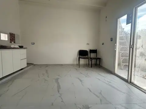 Depto Tipo Casa en Alquiler de 2 dormitorios