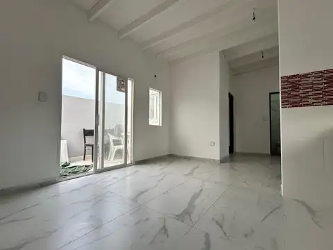 Depto Tipo Casa 3 ambientes con 1 baño
