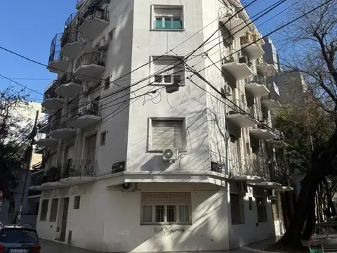 dos ambientes al frente con balcón orientación norte