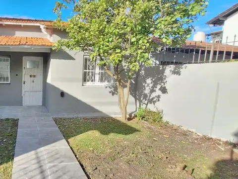 CHALET DE 3 AMB CON PATIO Y GARAJE. QUINCHO