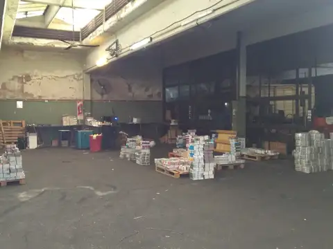 Galpon en Venta 47  mts Fondo