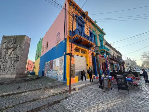 VENTA LOCAL COMERCIAL EN CAMINITO, LA BOCA.